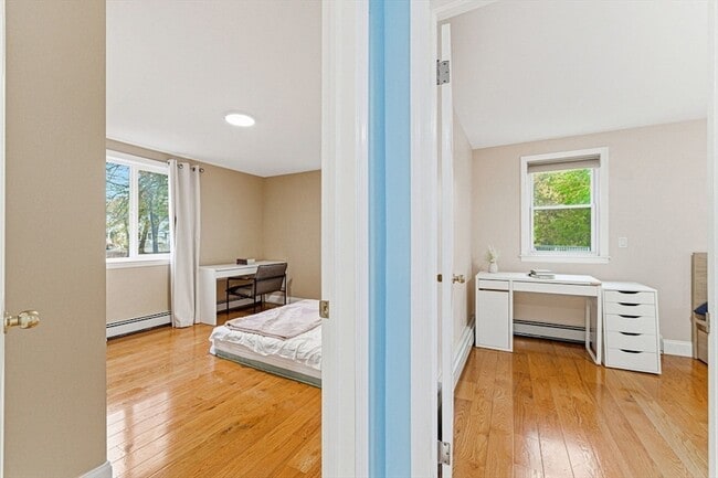 Building Photo - 63 Dickerman Ln