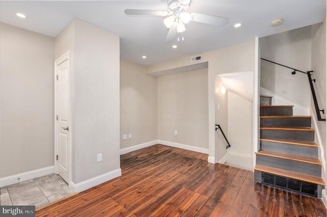 Building Photo - 953 N Randolph St