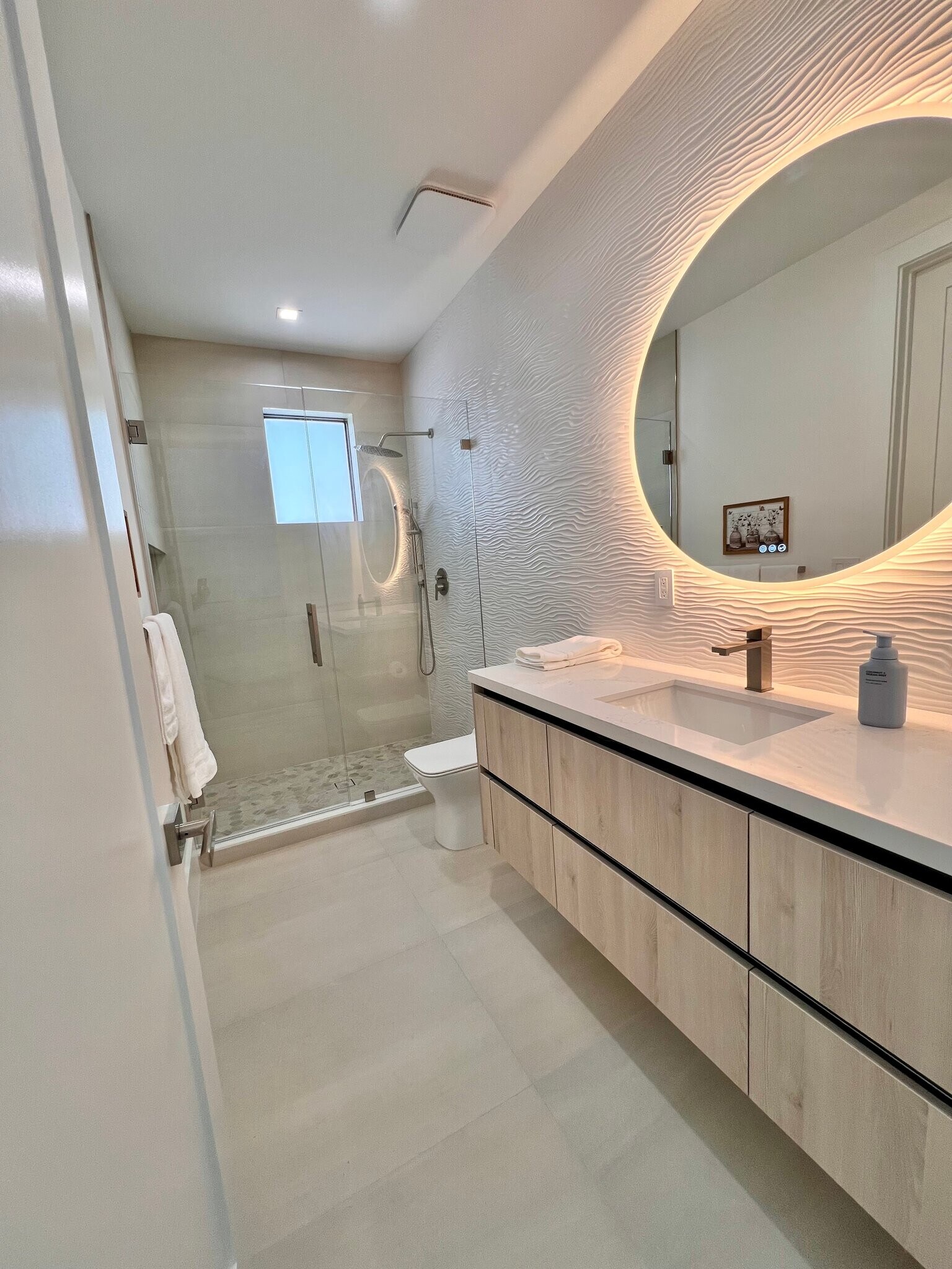 Building Photo - 300 SW 7th St