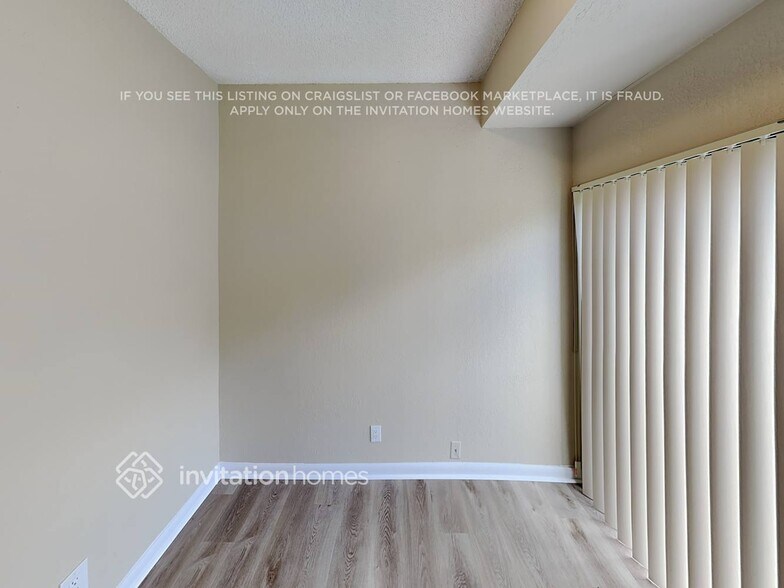 Building Photo - 8041 Buttonwood Cir