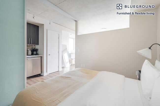 Building Photo - 101 Taylor Ave N