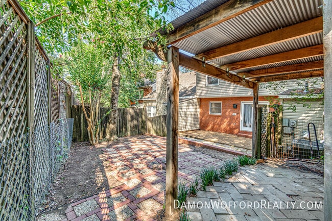 Building Photo - 1435 Roxbury Ct