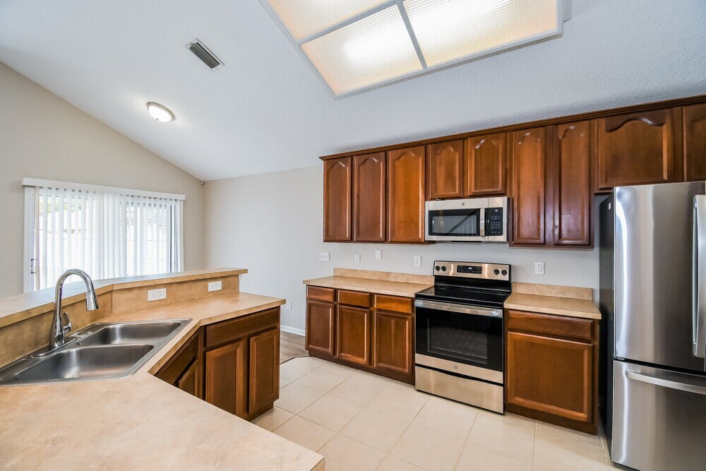 Building Photo - 12363 Guava Ct