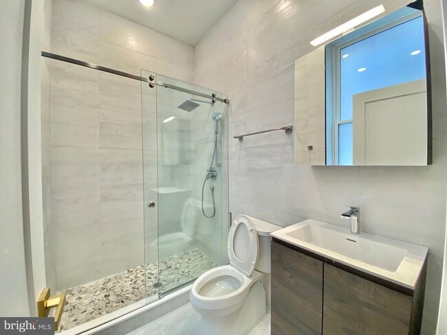 Building Photo - 1824 Chestnut St