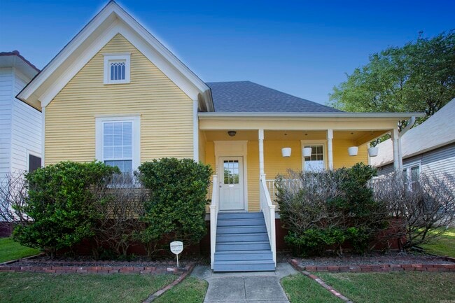 Primary Photo - 224 Rice St