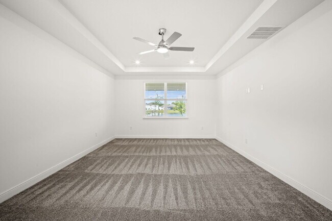 Building Photo - Gorgeous 4BR/3BA home in Island Forest Preserve