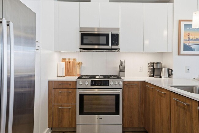 Building Photo - 399 Fremont St