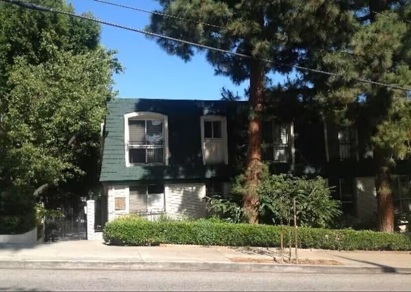 Building Photo - 968 Larrabee St