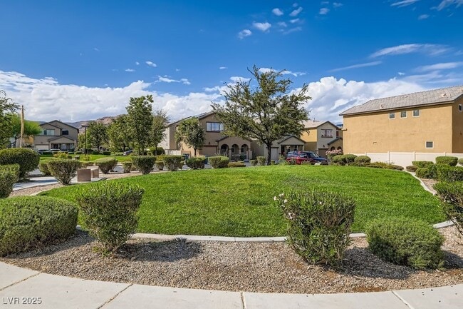 Building Photo - 9519 W Wooded Heights Ave