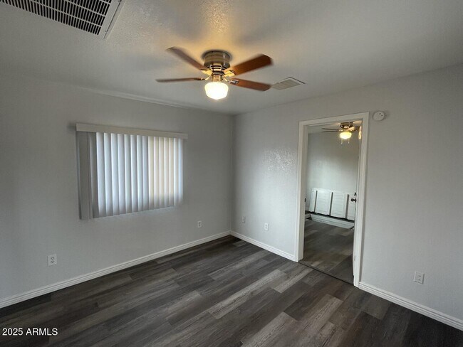 Building Photo - 737 S 2nd St