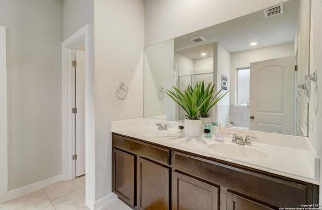 Building Photo - **Your Dream Home Awaits in Gated Ladera!*...