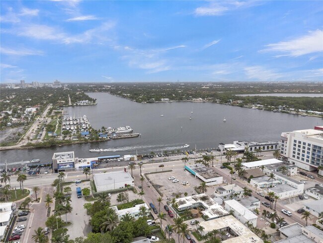 Building Photo - 400 N Surf Rd