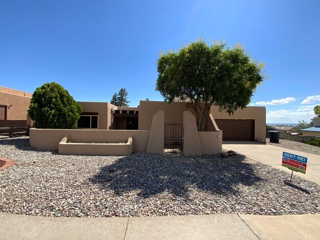Primary Photo - 3 Bedroom Single Story Home Available Near...