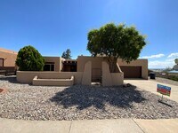 Building Photo - 3 Bedroom Single Story Home Available Near...
