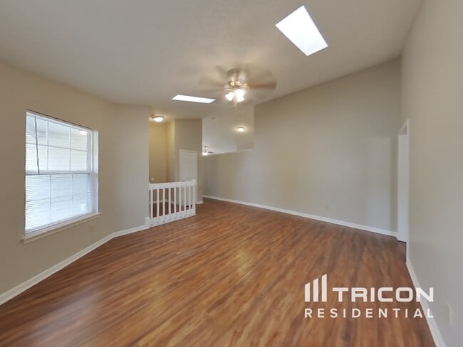 Building Photo - 12115 Mockernut Ct