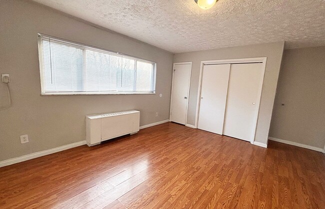 Building Photo - 555 Lowell Ave