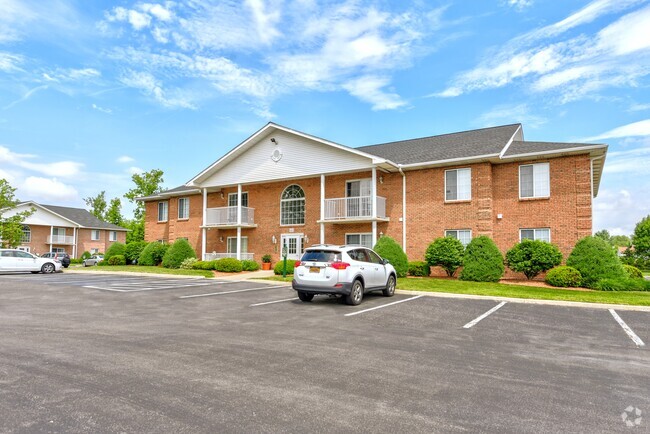 Building Photo - Village Green Apartments