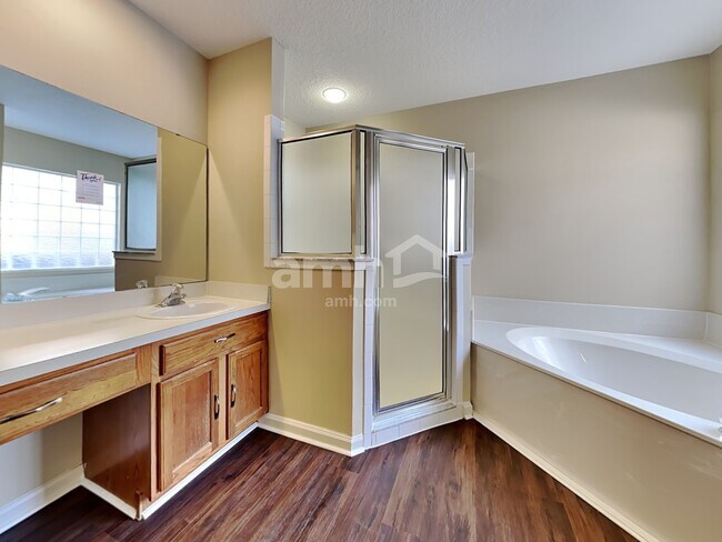 Building Photo - 8227 Stelling Dr