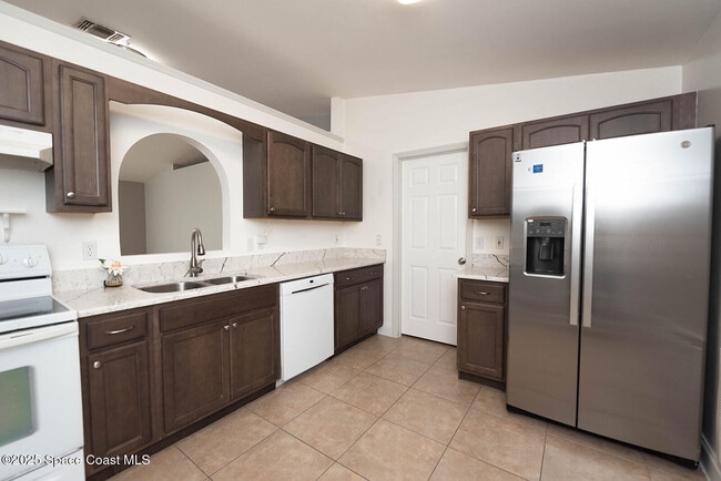 Building Photo - 5081 Spinet Dr