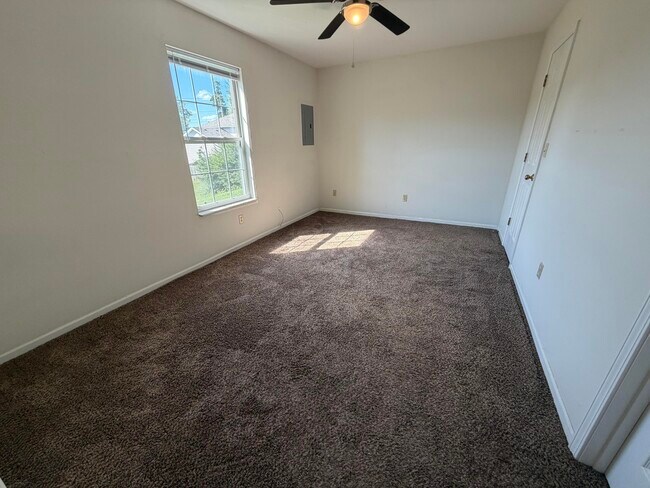 Building Photo - 1413 N Frideriki Dr