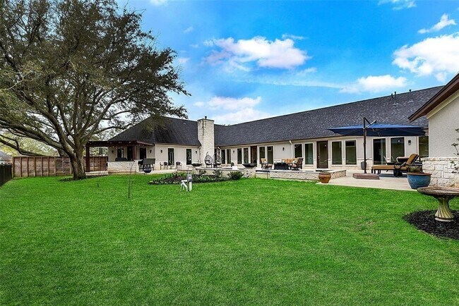 Building Photo - 2911 S Saddlebrook Ln