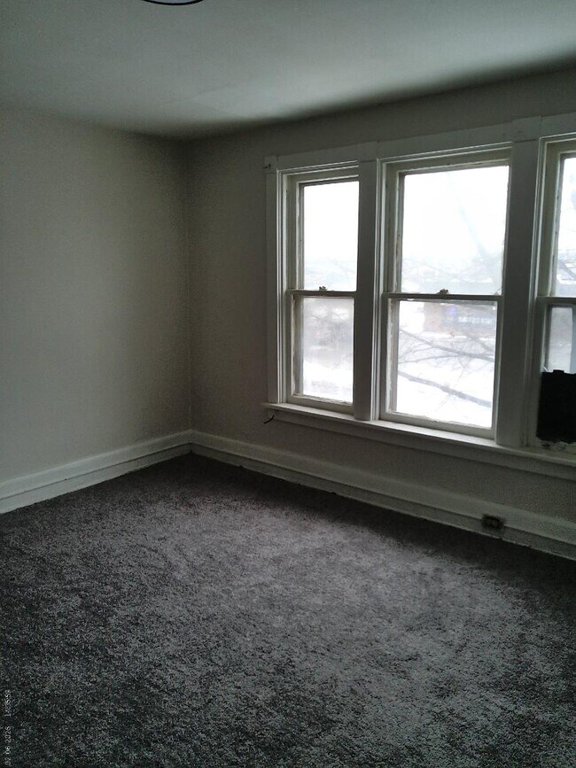 Building Photo - 2728 N 6th St