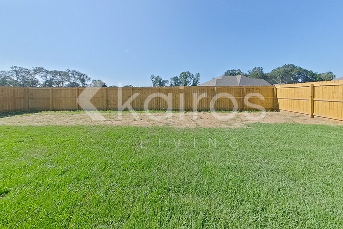 Building Photo - 114 Rainfall Ln