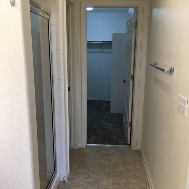 Building Photo - 1645 Cherry Hills Ln