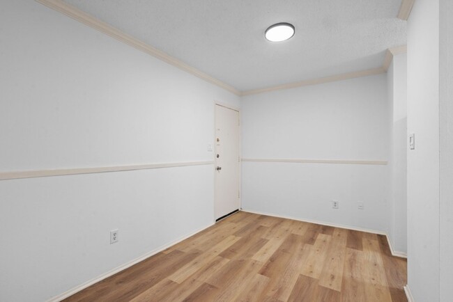 Building Photo - 4105 Speedway, Unit 204