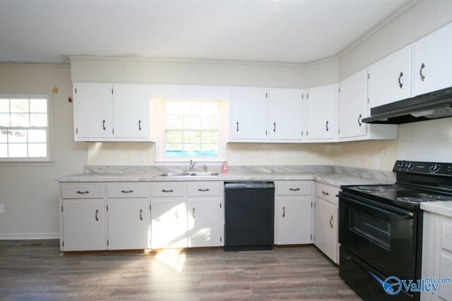 Building Photo - 8848 Sims Rd