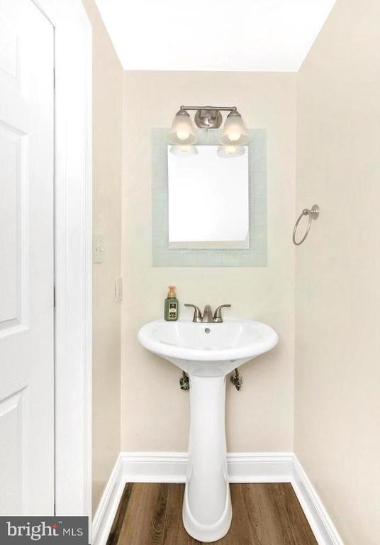 Building Photo - 459 Arwell Ct