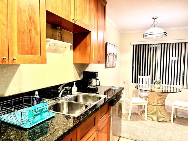 Building Photo - 8604 Via Mallorca