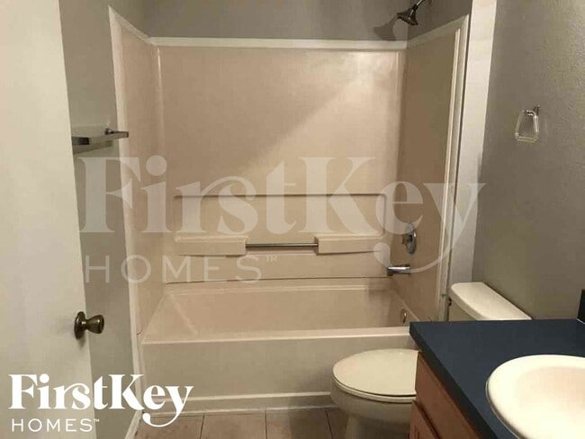 Building Photo - 11764 Shirburn Cir