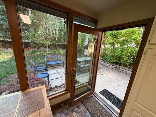 Building Photo - Beautiful Bountiful Home Near Temple & Mueller Park – Prime Location