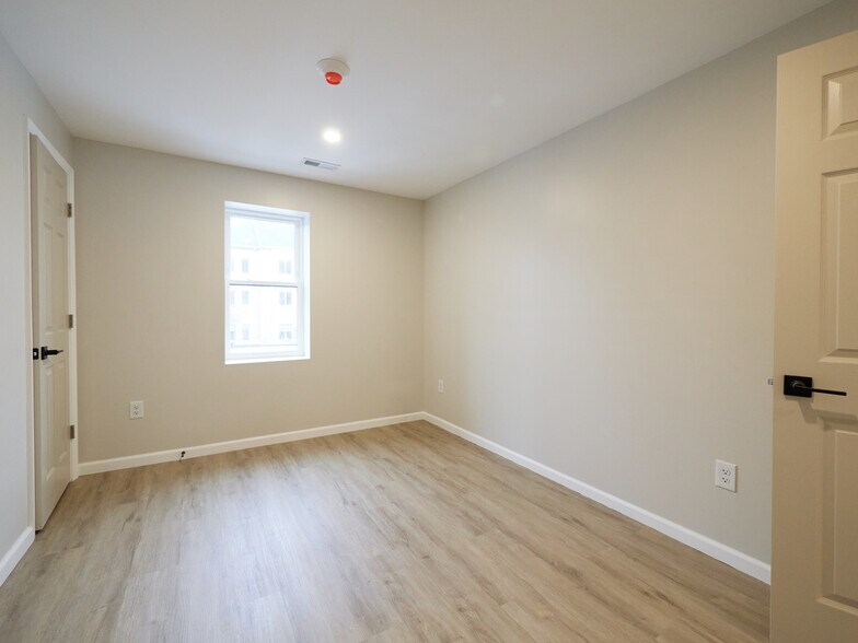 Building Photo - 5333 Penn Ave