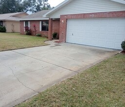 Building Photo - * COMING SOON *  3 Bedroom 2 Bath Home with a 2 car garage in Fairway Estates