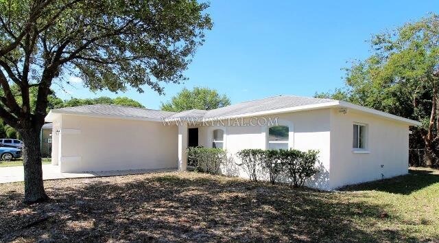 Building Photo - 2311 18th Ave E