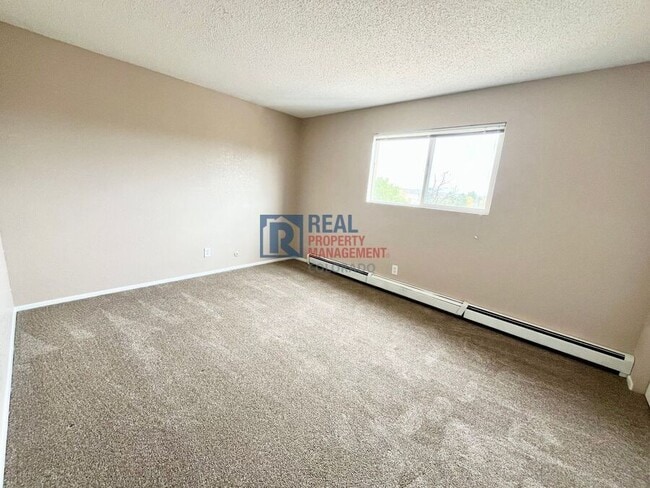 Building Photo - 4340 Loomis Ave