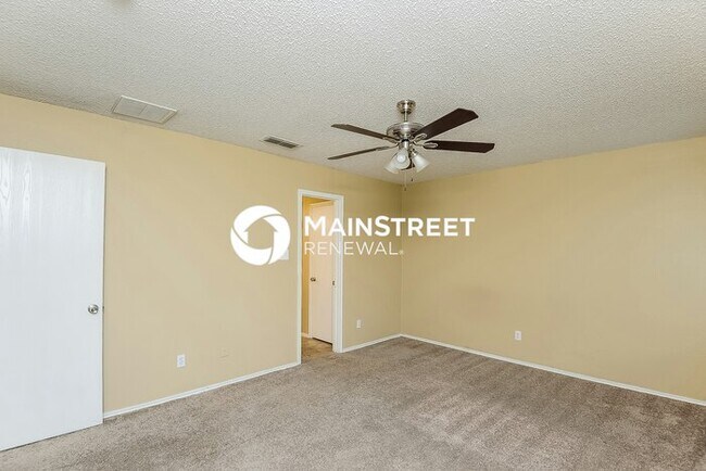 Building Photo - 3 Bedroom Pet-Friendly Home in Fort Worth,...