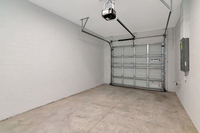 Building Photo - 14060 Lilac Sky Ter