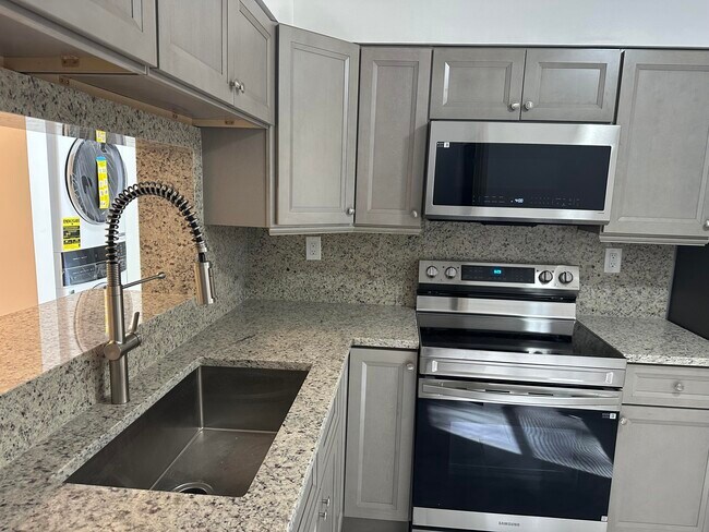 Building Photo - 3130 Millwood Terrace