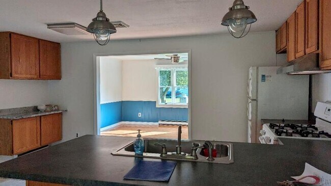 Building Photo - 31388 Cedar View Rd