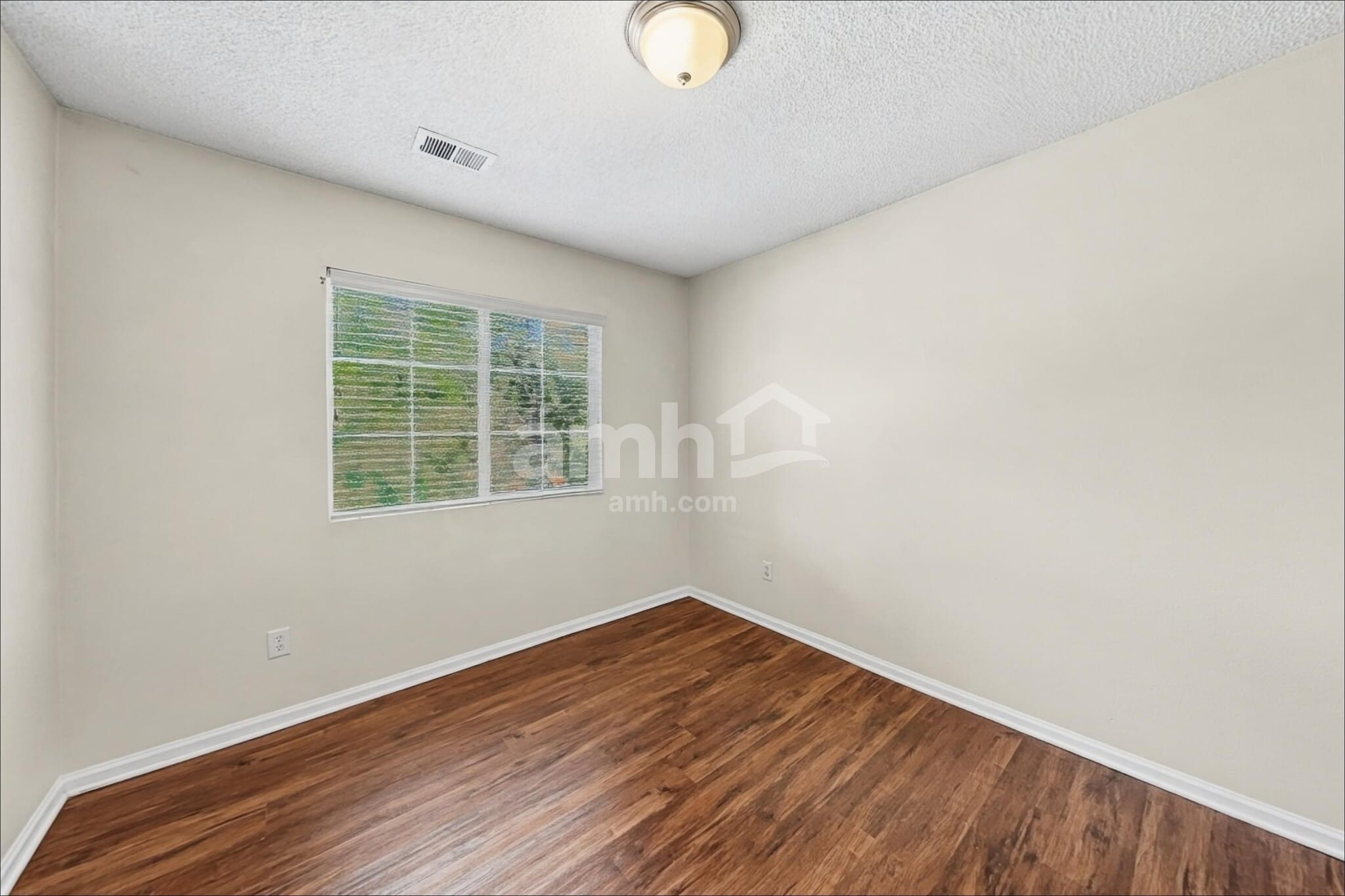 Building Photo - 5046 Pelican St