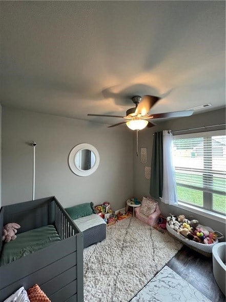 Building Photo - 605 E Wire Ridge Dr