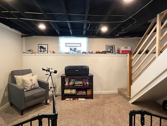 Furnished Basement - 350 Glenhaven Ave NW