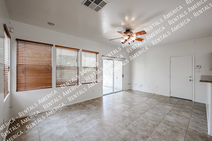 Building Photo - 1491 S Swallow Ln