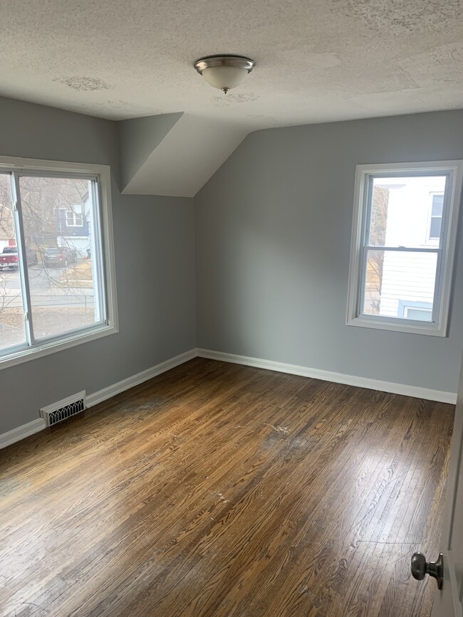 Building Photo - 4067 Paxton Blvd