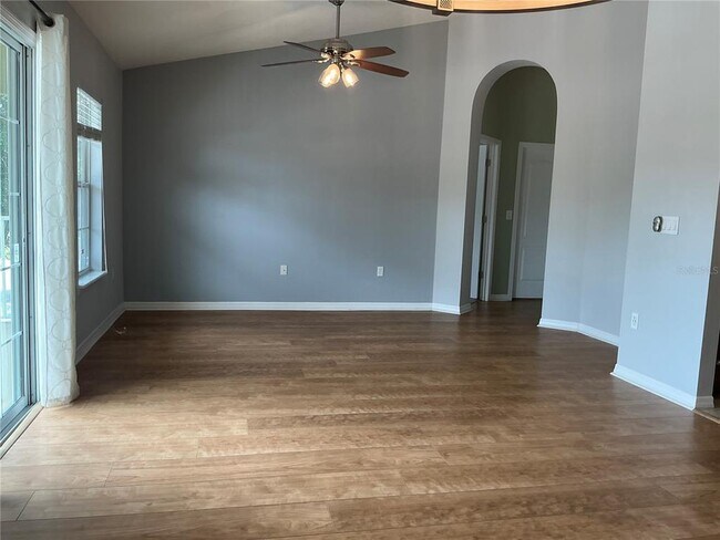 Building Photo - 7001 Interbay Blvd