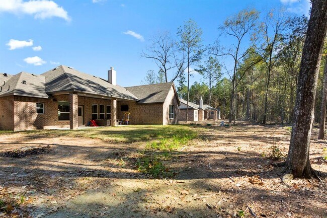 Building Photo - 1433 Rd 66113