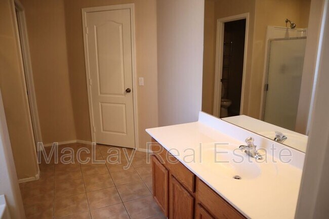 Building Photo - 6917 W St Charles Ave